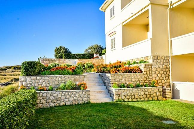 Apartments Basaca Đảo Pag Ngoại thất bức ảnh