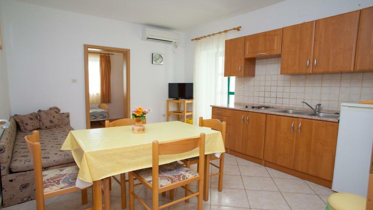 Apartments Basaca Đảo Pag Ngoại thất bức ảnh